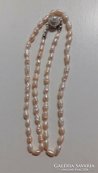 Real pearl necklace with silver-plated jewelry switch