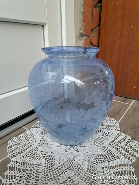 Retro kék gömb váza repesztett Gyönyörű  Fátyolüveg fátyol karcagi berekfürdői üveg
