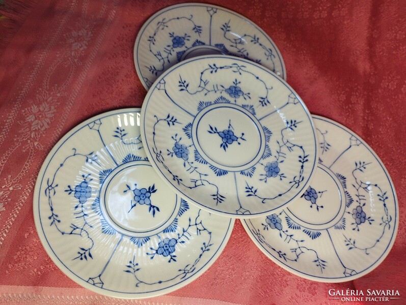 4 Pcs. Antique immortelle porcelain small plate, saucer