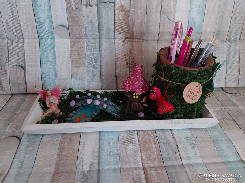 Fairy garden table decoration and pen holder