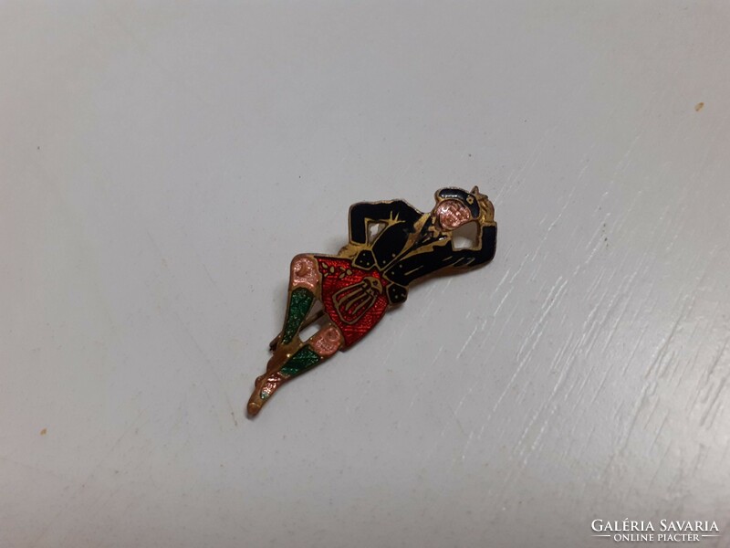 Reto brand marked fine condition fire enamel Scottish dancer brooch pin