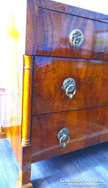 Chest of drawers Biedermeier restored with original fittings