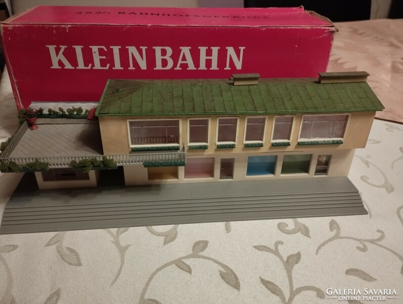 Kleinbahn model railway houses, in a box