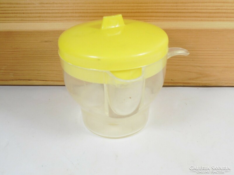 Retro old plastic kitchen sugar container with lid - approx. From the 1970s