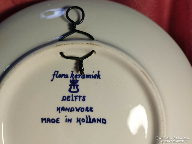 Delfts, Dutch porcelain decorative plate