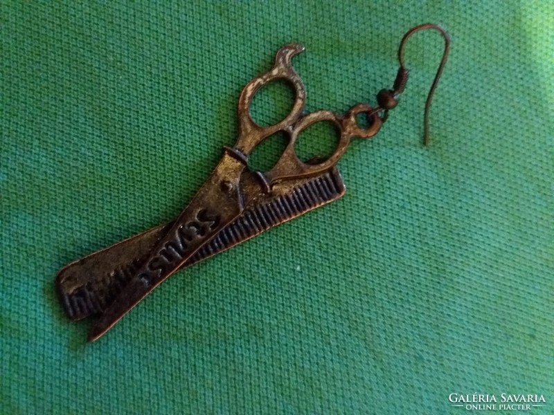 Vagány designer copper hair sculptor accessory figured earrings as shown