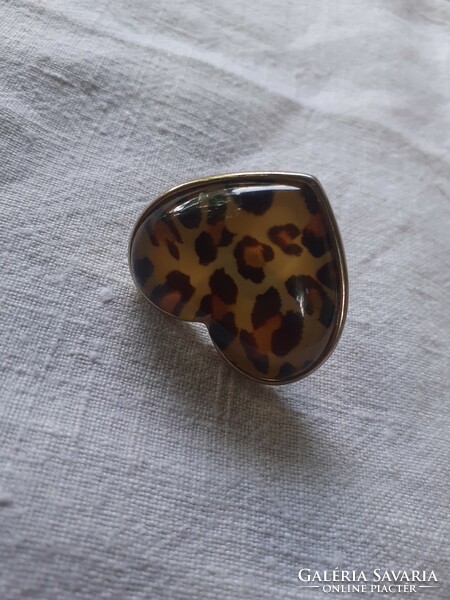 Heart-shaped ring in good condition