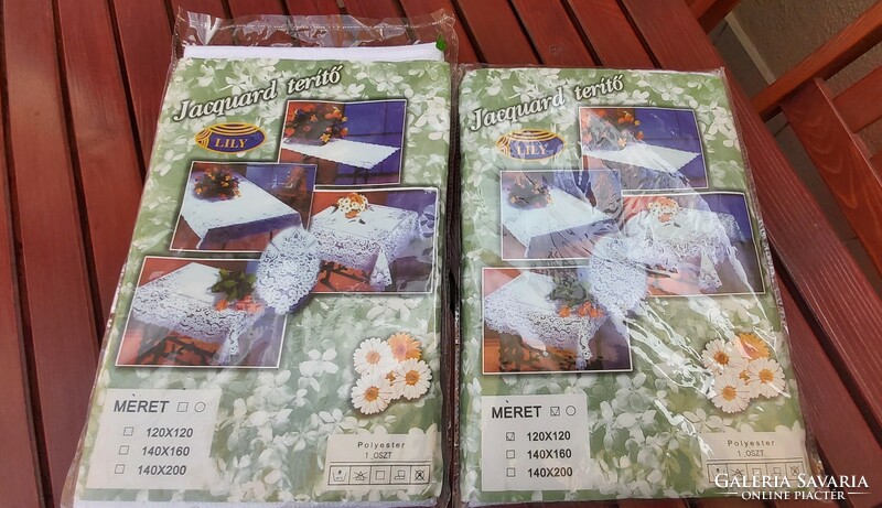 2 jacquard tablecloths, new, unopened packaging (srz.97)