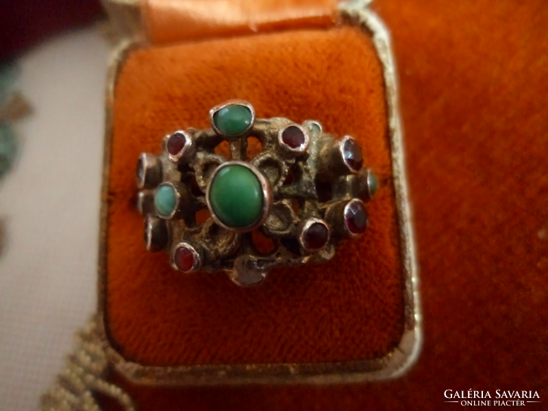 Antique goldsmith's ring with garnet, decorated with turquoise 5.5 gr