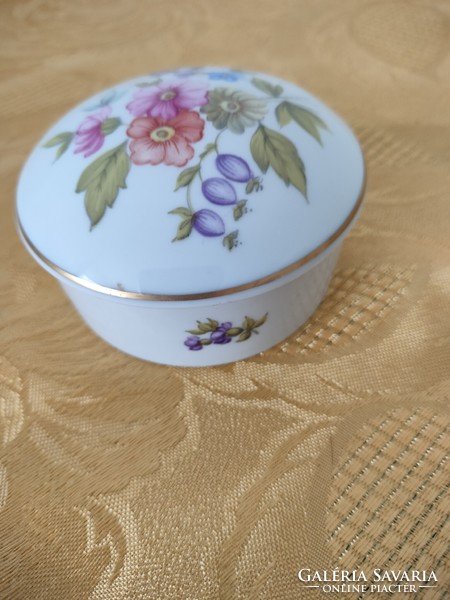 Höllóháza porcelain, flower-decorated sugar bowl