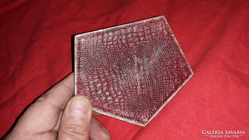 Antique very nice Florentine souvenir metal ashtray on the bottom crocodile skin 10 x 9 x 6 cm as shown in the pictures