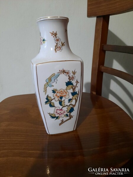 Hollóház porcelain vase with floral decor