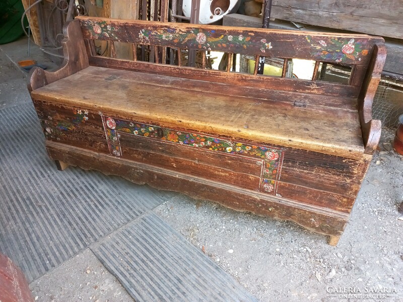 Painted chest bench