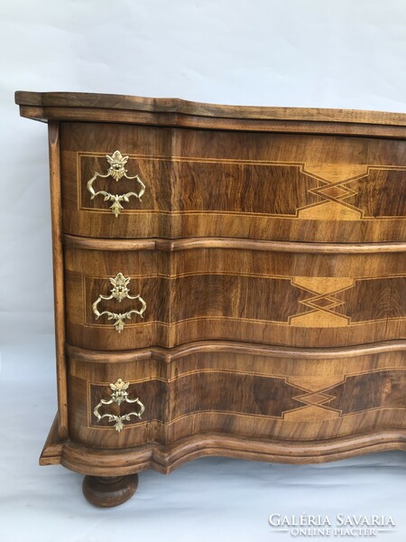Baroque chest of drawers not antique restored