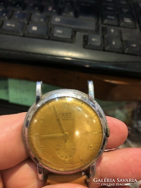 Ferro vintage Swiss men's watch, in nice, working condition.