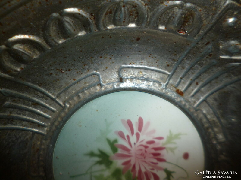 Antique Art Nouveau metal serving bowl with majolica insert