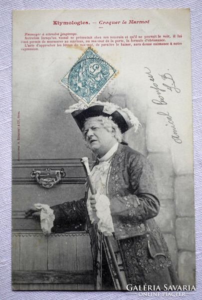 Antik humoros  fotó képeslap úriember barokk ruhában