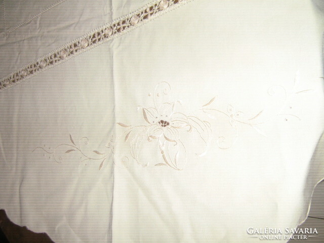 Beautiful ecru floral lace tablecloth