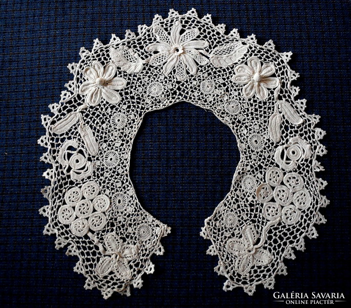 Antique beautiful Irish lace collar dress ornament crochet needlework