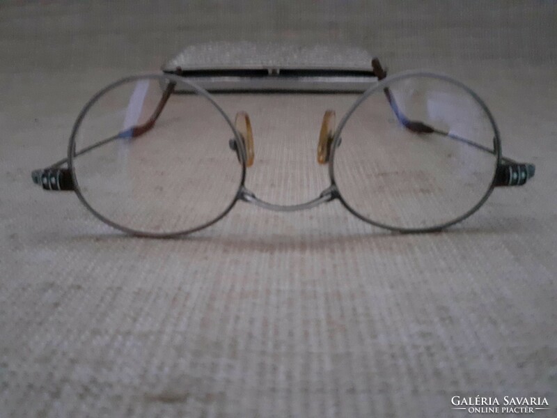 Old eyepiece glasses with replaceable scratch-resistant glass lenses in a case