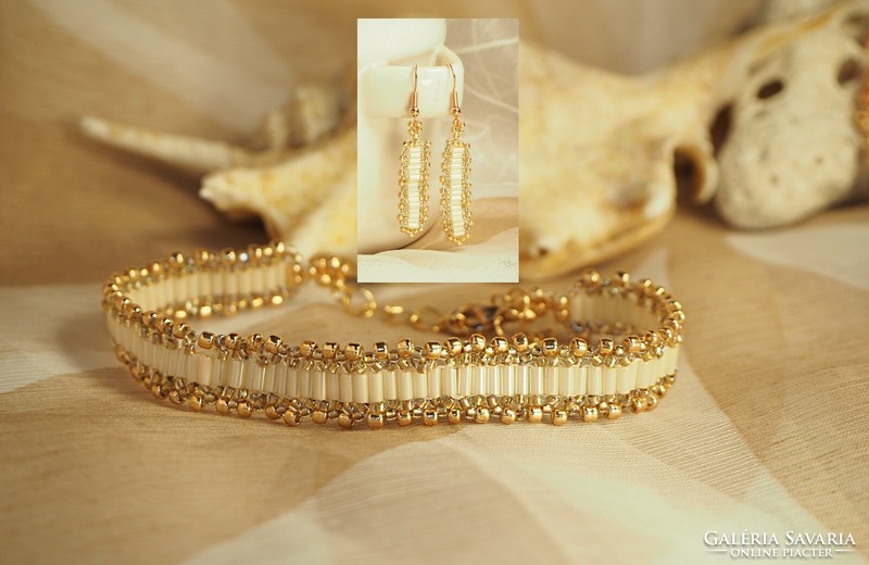 Handmade jewelry set, in beige-gold color