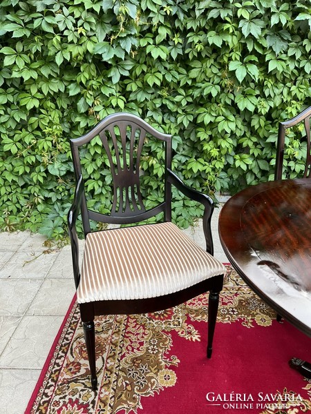 6 upholstered chairs in antique style