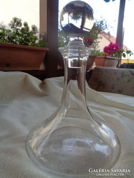 Antik likőrös  üveg , 27 cm , szép gömbfejű dugóval  ami 5,5 cm