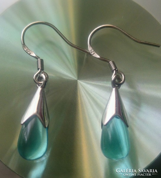 Silver women's drop-shaped crystal earrings