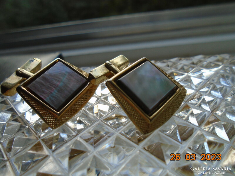Gold-plated cuff with abalone inlay
