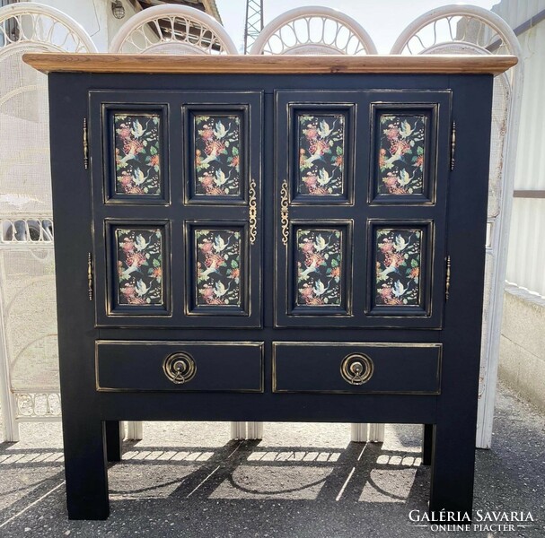 Large oriental style cabinet, chest of drawers, 130 cm high, 127 cm wide