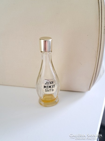 50-es évek vintage retikül, táska, napszemüveg és pici orosz parfümös üveg együtt