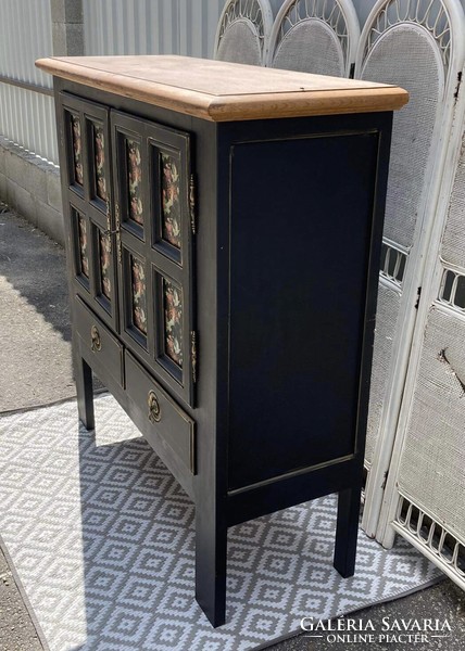 Large oriental style cabinet, chest of drawers, 130 cm high, 127 cm wide