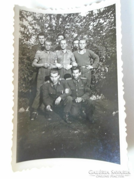 D196106 old photo - soldiers 1950s