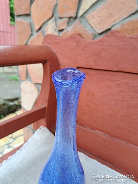Gyönyörű ritka kék Fátyolüveg, karcagi,berekfürdői 33.5  magas szálváza  virágnak váza mid-century