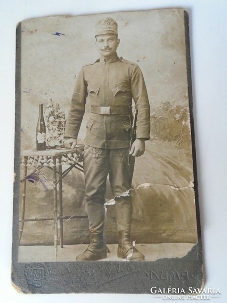 D196134   Régi fotó -CDV - Katona fotója Victor Fürst Árpatarló  Ruma Szerbia  - 1910k  SZAKADT