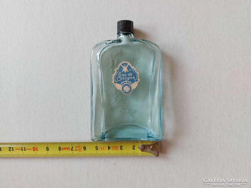 Régi parfümös üveg kék kölnis palack címkével