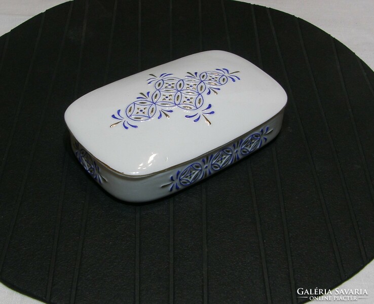 Rare porcelain bonbonier - box with relief pattern from Hóllóház