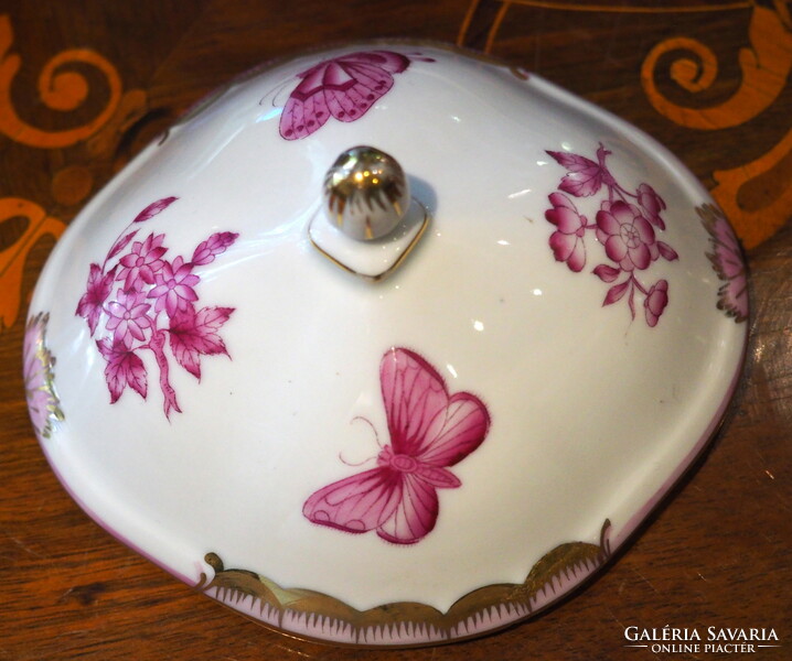 Lilac Victoria-pattern Herend bonbonnier/tender with lid