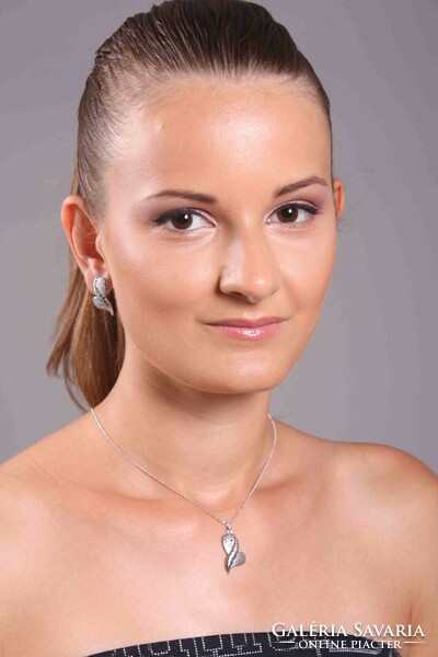 Silver-colored (goldfilled) jewelry set with necklace pendant and earrings
