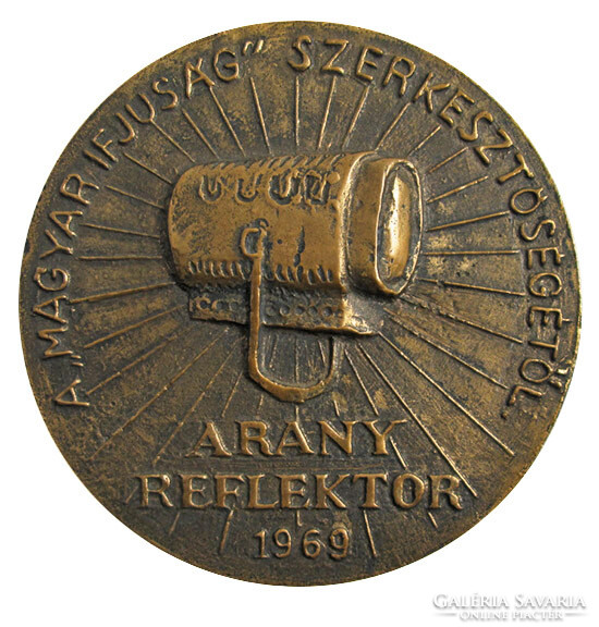Arany Reflektor-díj / A "Magyar Ifjúság" Szerkesztőségétől 1969