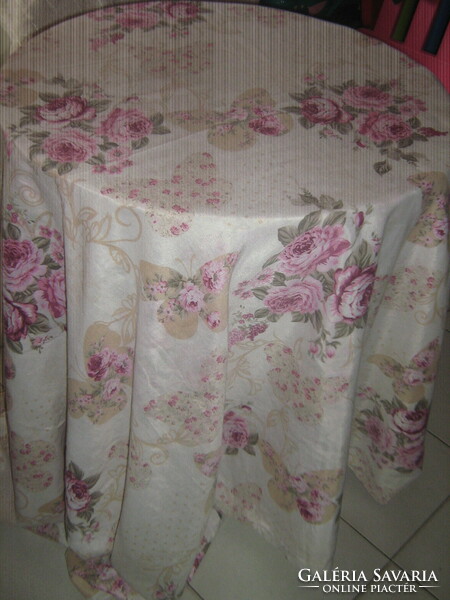 Beautiful vintage pink bedding set with 2 pillowcases