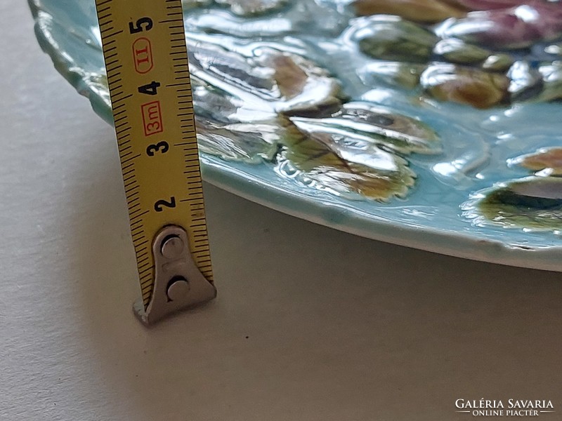 Régi fajansz tányér gesztenyelevél mintás majolika dísztányér