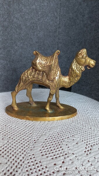 Old copper, meticulously worked camel /as found/, height 15 cm, base 16.5 x 8 cm, 880gr