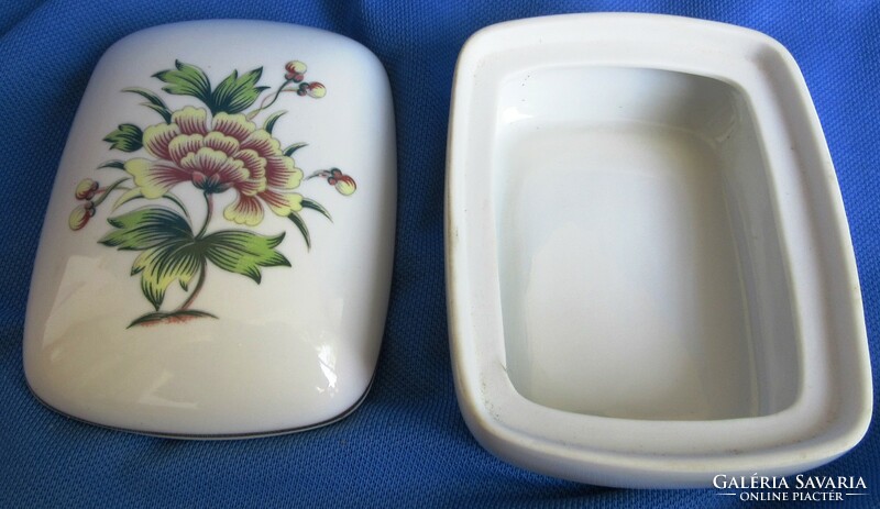Régebbi Hollóházi virágmintás porcelán bonbonier jelzett 9,5 x 4.4  x  7  cm
