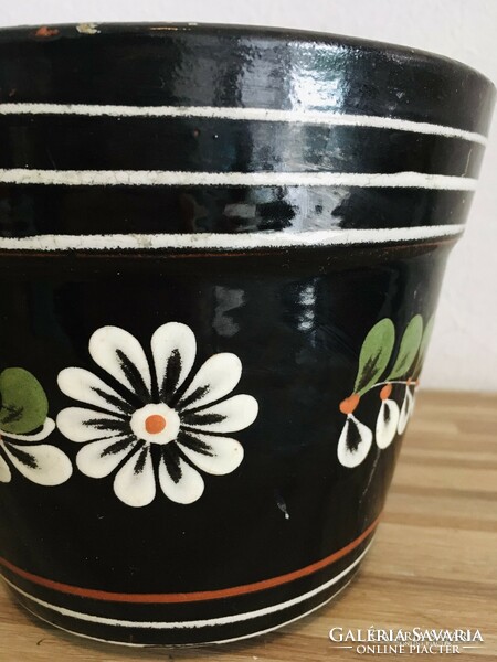 Decorated ceramic flower pot