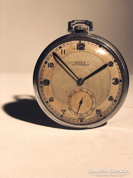 Bicolor doxa pocket watch in very nice and rare condition! It works exactly! Only kp! No exchange!