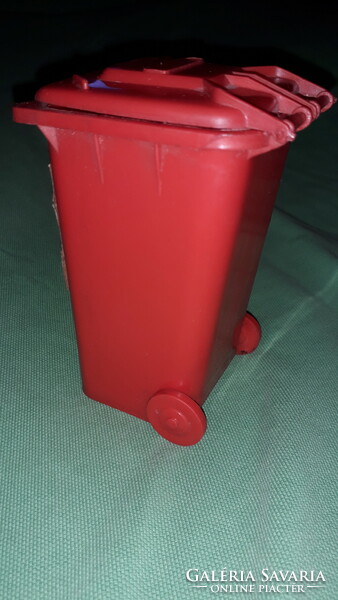 Old trash can-shaped plastic pencil iron holder 11 x 7 cm according to the pictures