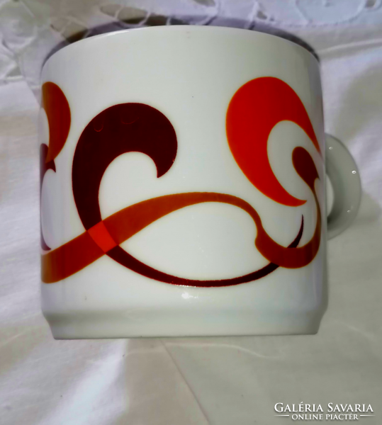 A very rare mug with a modern design from the Great Plains 1.