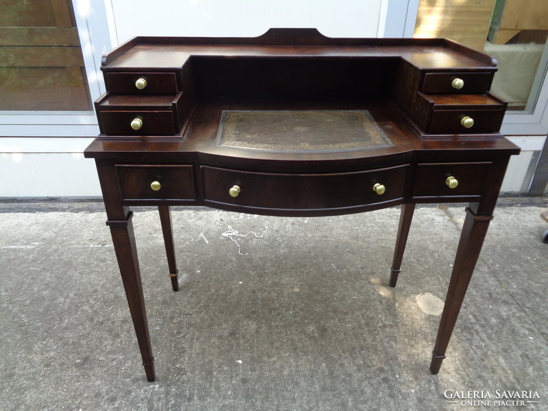 Secretary with seven drawers