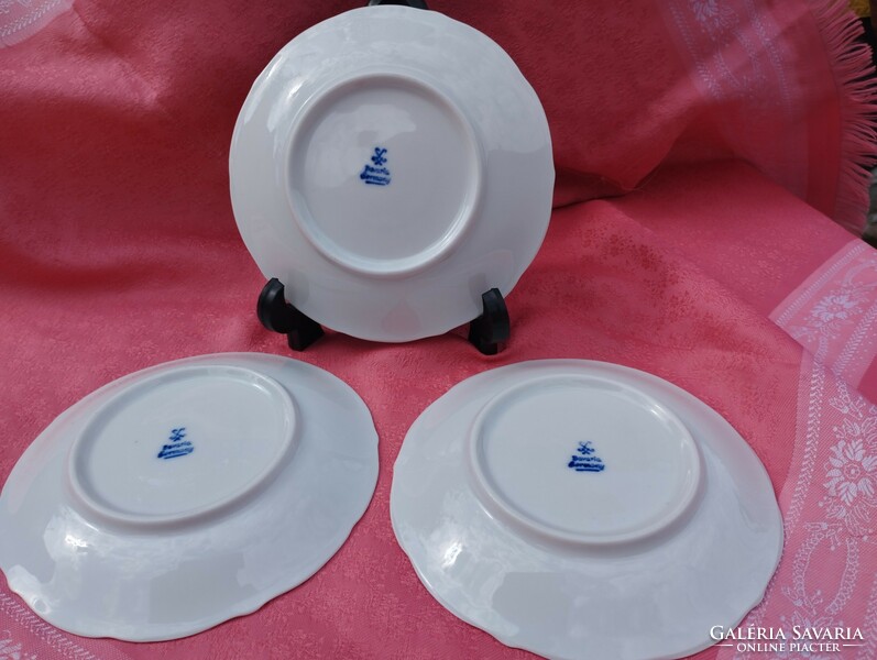 Beautiful onion-patterned porcelain small plate, 3 pcs